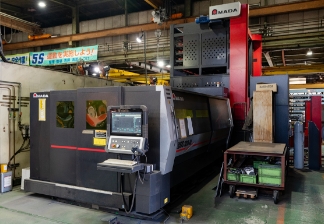 レーザー加工機